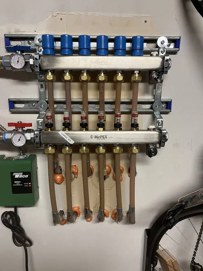 Plumber performing Leak Detection at a residential property in Norco